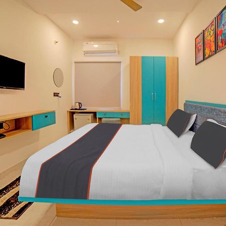 Collection O Lakeview Castle Hotel Warangal Bagian luar foto