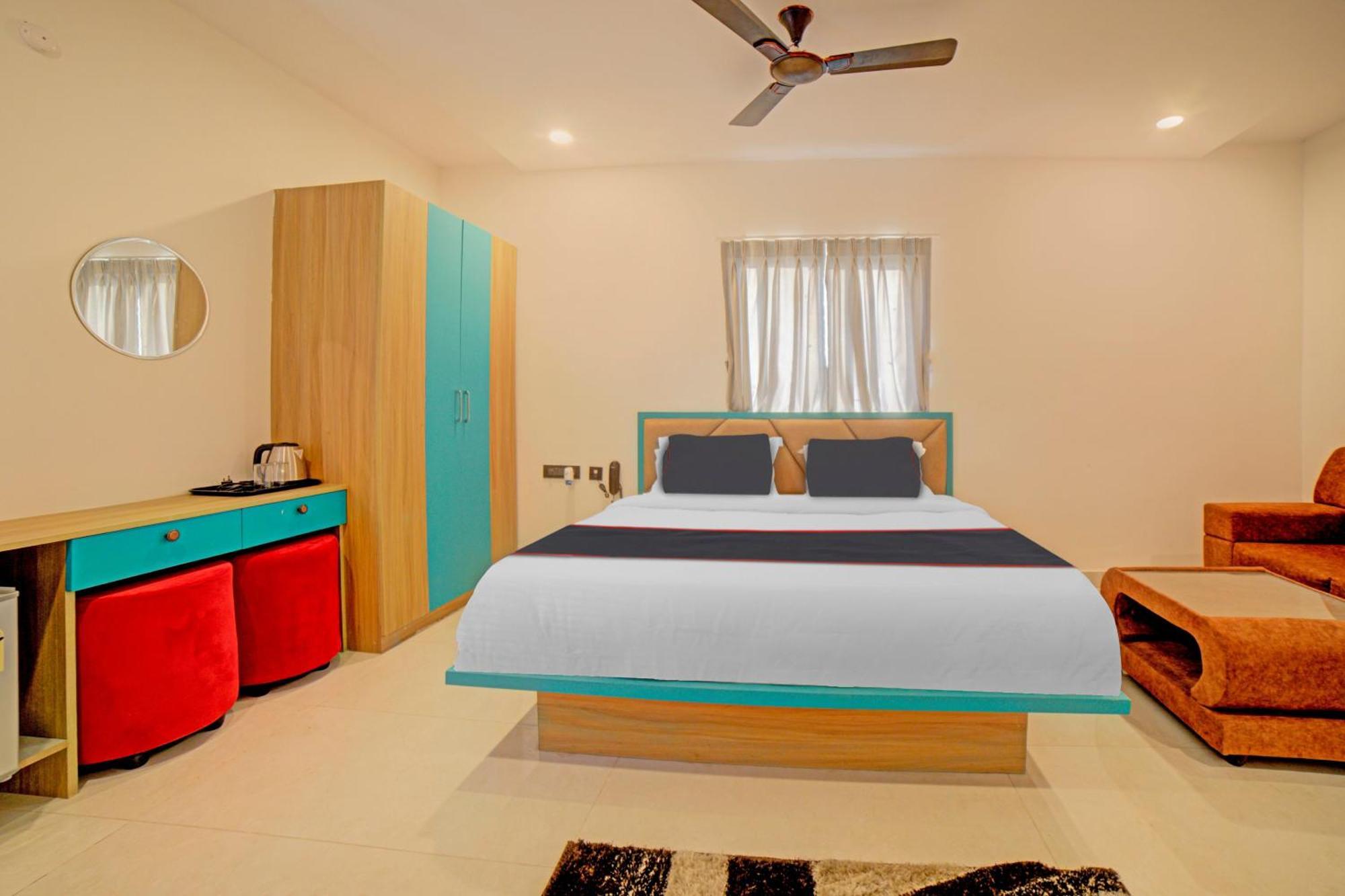 Collection O Lakeview Castle Hotel Warangal Bagian luar foto