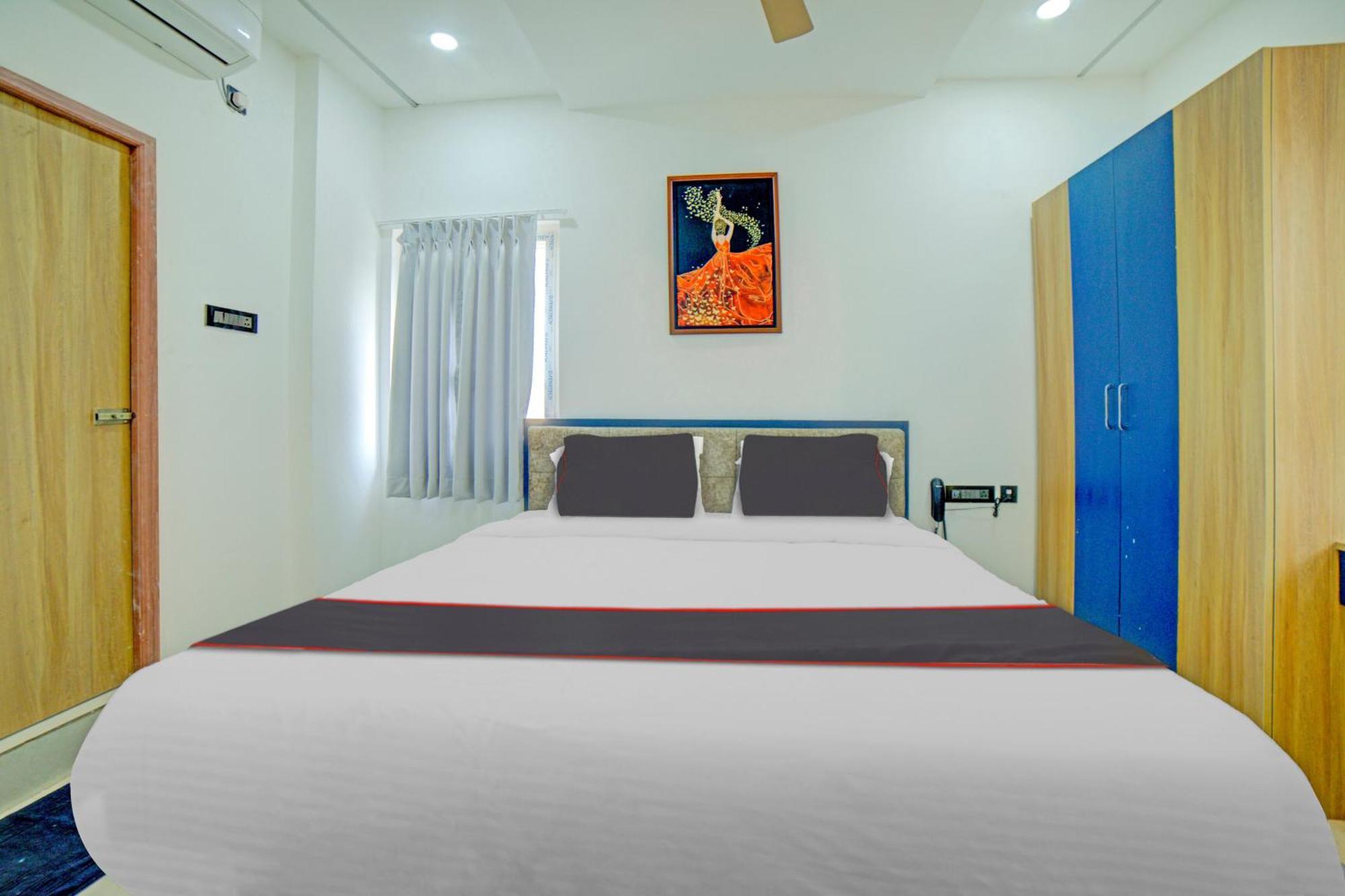 Collection O Lakeview Castle Hotel Warangal Bagian luar foto